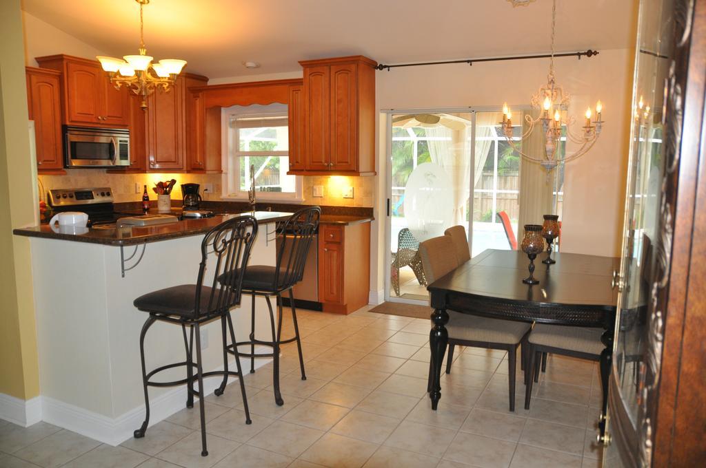 Villa Joella Cape Coral Bagian luar foto